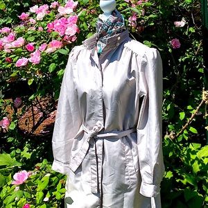 RAIN or SHINE VTG FEMININE DETAILS FLATTER. LAYER. FOLDS TINY IN TOTE OR BAG